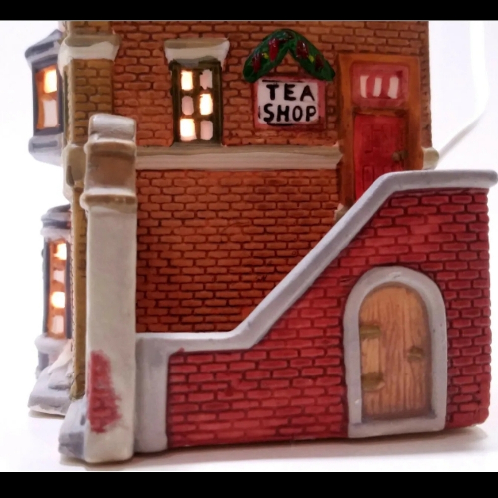 Dickens Collectables 1995 Towne Series Chemist & Tea Shoppe Hand Painted House - Picture 5 of 9